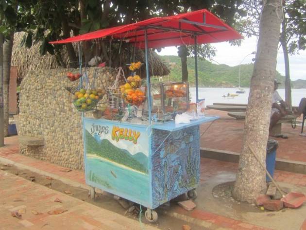 colombian-juice-stand